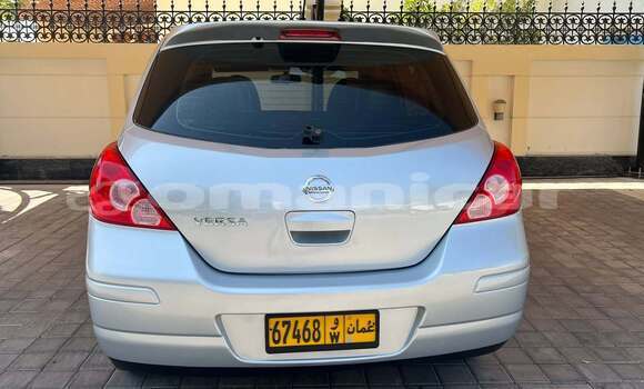 Buy Used Nissan Versa Green Car in as–Sib in Masqat Buy Used Nissan Versa Green Car in as–Sib in Masqat