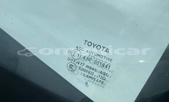 Buy Used Toyota Yaris White Car in Barkah in al-Batinah Buy Used Toyota Yaris White Car in Barkah in al-Batinah