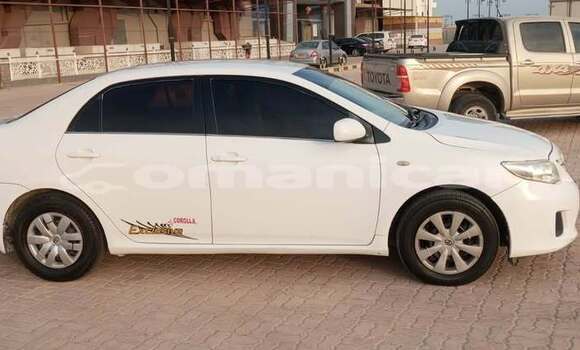 Buy Used Toyota Corolla White Car in as–Suwayq in al-Batinah Buy Used Toyota Corolla White Car in as–Suwayq in al-Batinah