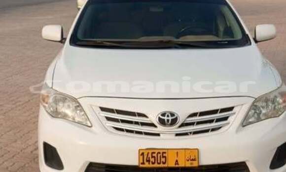 Buy Used Toyota Corolla White Car in as–Suwayq in al-Batinah Buy Used Toyota Corolla White Car in as–Suwayq in al-Batinah