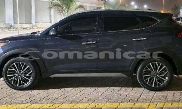 Buy Used Hyundai Tucson Black Car in Al khuwair in al-Batinah
