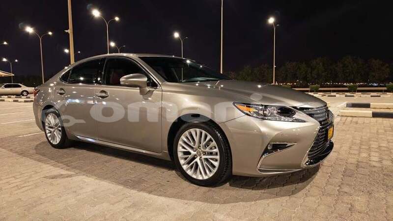 Big with watermark lexus es al batinah al khaburah 8536