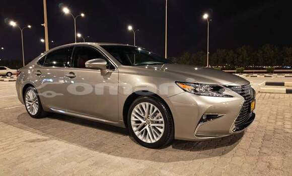 Buy Used Lexus ES Other Car in al–Khaburah in al-Batinah