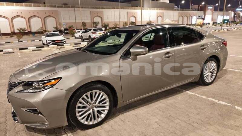 Big with watermark lexus es al batinah al khaburah 8536