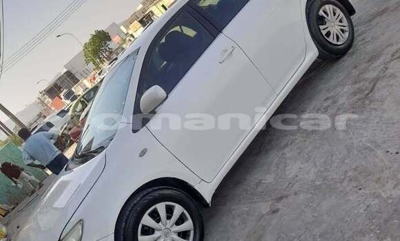 Buy Used Toyota Corolla White Car in al–Masna'ah in al-Batinah Buy Used Toyota Corolla White Car in al–Masna'ah in al-Batinah