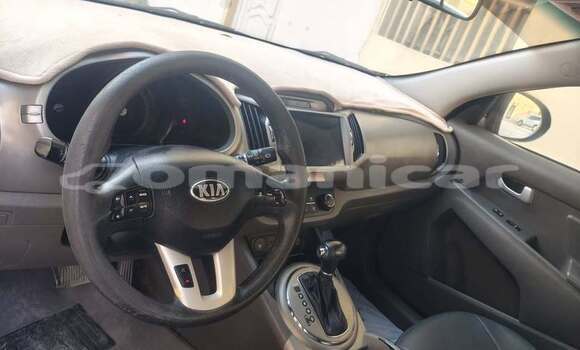 Buy Used Kia Sportage White Car in al–Khaburah in al-Batinah Buy Used Kia Sportage White Car in al–Khaburah in al-Batinah