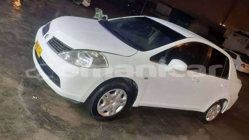 Big with watermark nissan tiida al batinah ar rustaq 8540