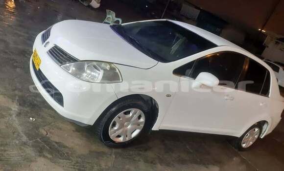 Buy Used Nissan Tiida White Car in ar–Rustaq in al-Batinah Buy Used Nissan Tiida White Car in ar–Rustaq in al-Batinah