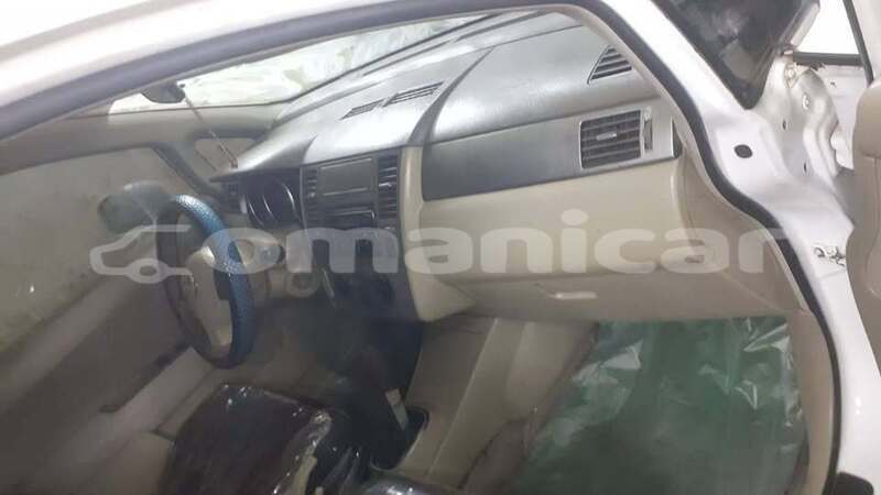 Big with watermark nissan tiida al batinah ar rustaq 8540