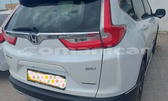 Buy Used Honda CR–V White Car in ar–Rustaq in al-Batinah Buy Used Honda CR–V White Car in ar–Rustaq in al-Batinah