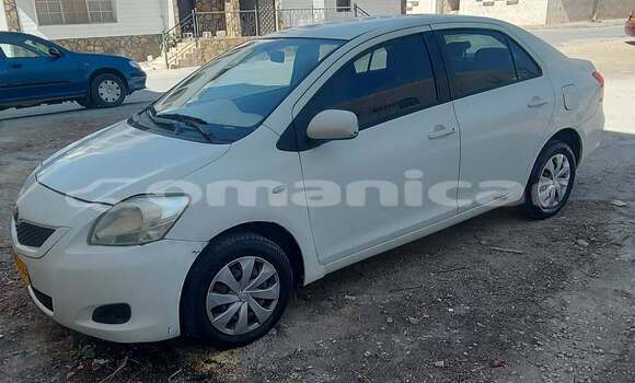 Buy Used Toyota Corolla White Car in Al khuwair in al-Batinah