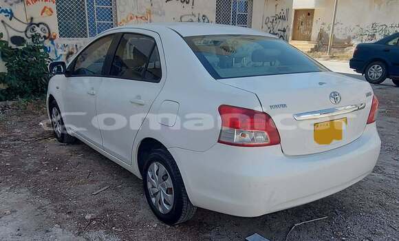 Buy Used Toyota Corolla White Car in Al khuwair in al-Batinah Buy Used Toyota Corolla White Car in Al khuwair in al-Batinah