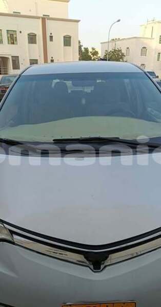Big with watermark toyota prius al batinah al khaburah 8558