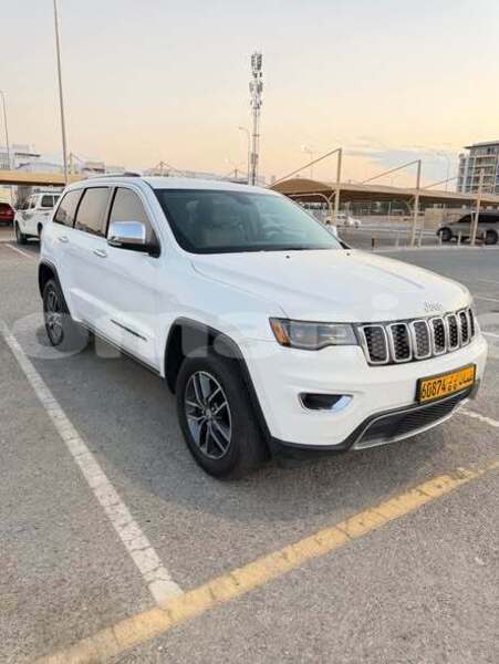 Big with watermark jeep cherokee adh dhahirah al buraymi 8568
