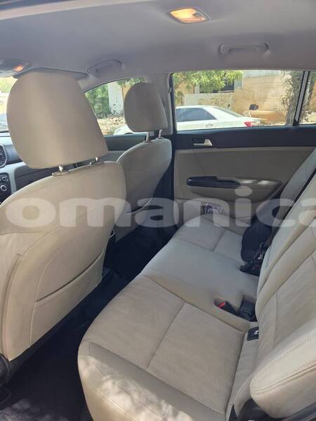 Big with watermark kia sportage al batinah al khuwair 8571