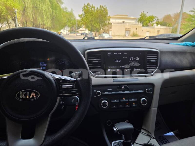 Big with watermark kia sportage al batinah al khuwair 8571