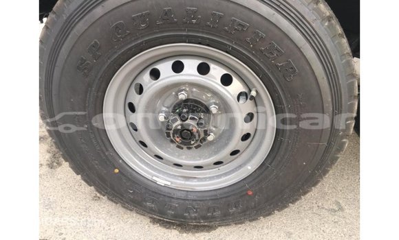 Buy Import Toyota Land Cruiser White Car in Import - Dubai in Dhufar Buy Import Toyota Land Cruiser White Car in Import - Dubai in Dhufar