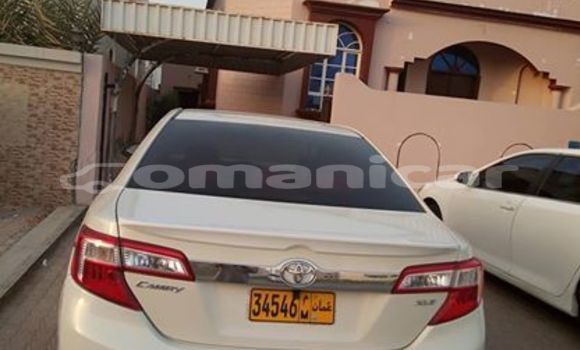 Buy Used Toyota Camry White Car in Muscat in Masqat Buy Used Toyota Camry White Car in Muscat in Masqat