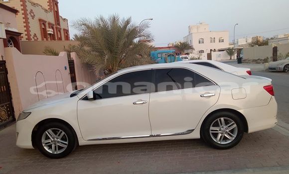 Buy Used Toyota Camry White Car in Muscat in Masqat Buy Used Toyota Camry White Car in Muscat in Masqat