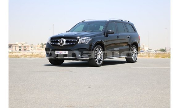Buy Import Mercedes-Benz 190 Black Car in Import - Dubai in Dhufar