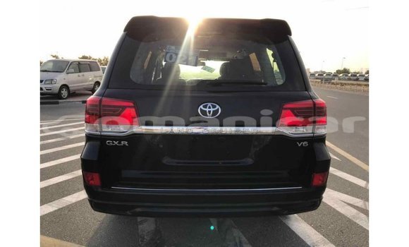Buy Import Toyota Land Cruiser Black Car in Import - Dubai in Dhufar Buy Import Toyota Land Cruiser Black Car in Import - Dubai in Dhufar