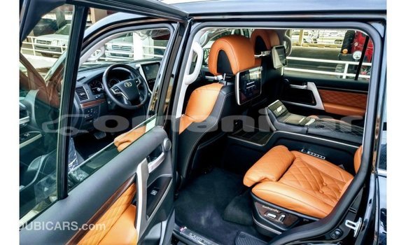 Buy Import Toyota Land Cruiser Black Car in Import - Dubai in Dhufar Buy Import Toyota Land Cruiser Black Car in Import - Dubai in Dhufar