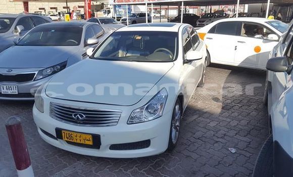 Buy Used Infiniti G White Car in Masqat in Masqat