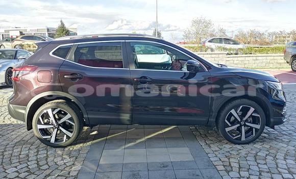 Buy Used Nissan Qashqai+2 Black Car in Muscat in Masqat Buy Used Nissan Qashqai+2 Black Car in Muscat in Masqat