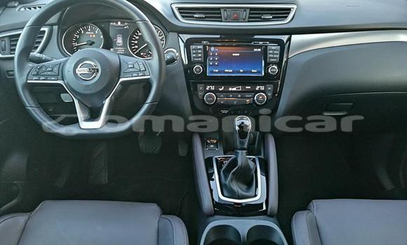 Buy Used Nissan Qashqai+2 Black Car in Muscat in Masqat Buy Used Nissan Qashqai+2 Black Car in Muscat in Masqat