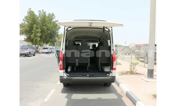 Buy Import Toyota Hiace White Car in Import - Dubai in Dhufar Buy Import Toyota Hiace White Car in Import - Dubai in Dhufar