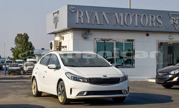 Buy Import Kia Cerato White Car in Import - Dubai in Dhufar