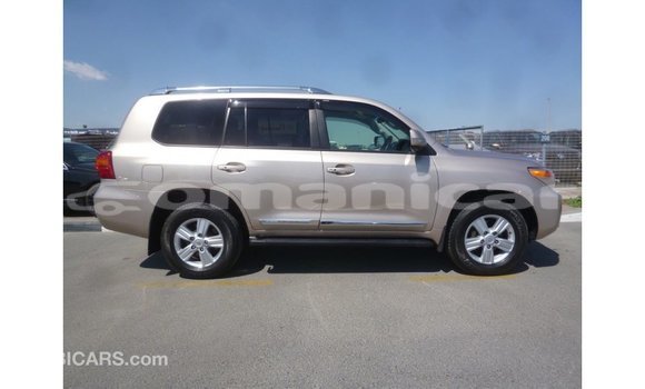 Buy Import Toyota Land Cruiser Other Car in Import - Dubai in Dhufar Buy Import Toyota Land Cruiser Other Car in Import - Dubai in Dhufar