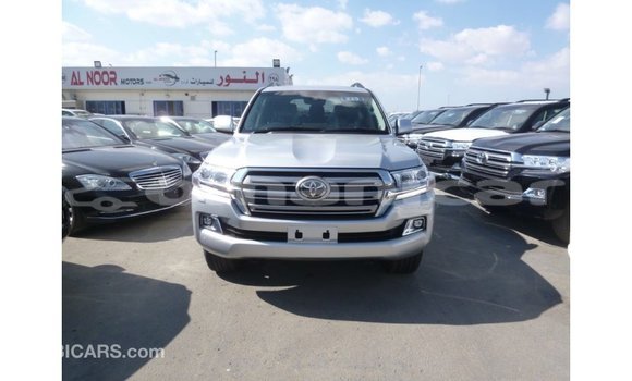 Buy Import Toyota Land Cruiser Other Car in Import - Dubai in Dhufar Buy Import Toyota Land Cruiser Other Car in Import - Dubai in Dhufar