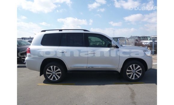 Buy Import Toyota Land Cruiser Other Car in Import - Dubai in Dhufar Buy Import Toyota Land Cruiser Other Car in Import - Dubai in Dhufar