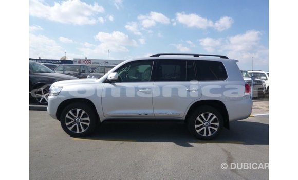 Buy Import Toyota Land Cruiser Other Car in Import - Dubai in Dhufar Buy Import Toyota Land Cruiser Other Car in Import - Dubai in Dhufar