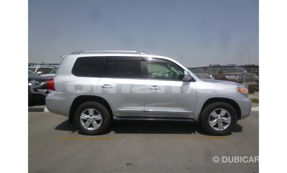 Buy Import Toyota Land Cruiser Other Car in Import - Dubai in Dhufar Buy Import Toyota Land Cruiser Other Car in Import - Dubai in Dhufar