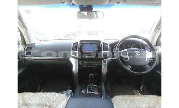Buy Import Toyota Land Cruiser Other Car in Import - Dubai in Dhufar Buy Import Toyota Land Cruiser Other Car in Import - Dubai in Dhufar