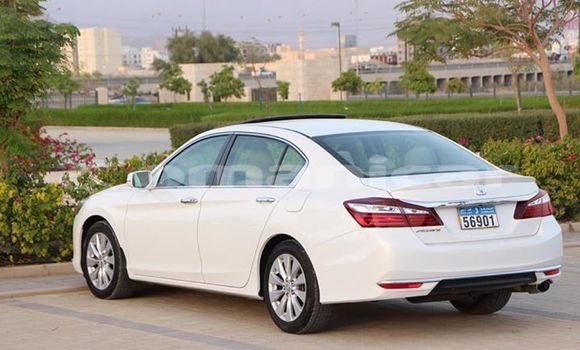 Buy Used Honda Accord White Car in Muscat in Masqat Buy Used Honda Accord White Car in Muscat in Masqat