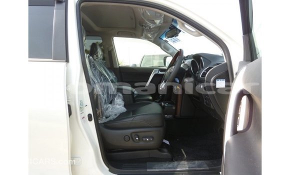 Buy Import Toyota Prado White Car in Import - Dubai in Dhufar Buy Import Toyota Prado White Car in Import - Dubai in Dhufar