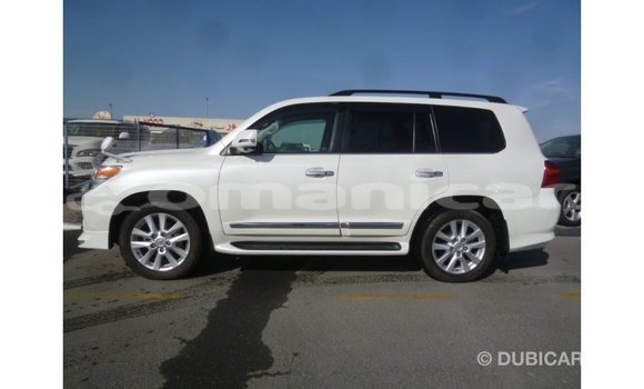 Buy Import Toyota Land Cruiser White Car in Import - Dubai in Dhufar Buy Import Toyota Land Cruiser White Car in Import - Dubai in Dhufar