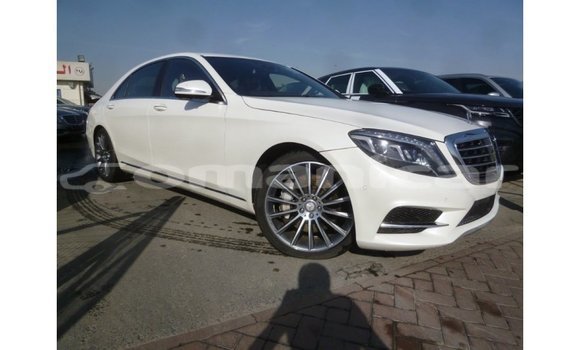 Buy Import Mercedes-Benz 190 White Car in Import - Dubai in Dhufar Buy Import Mercedes-Benz 190 White Car in Import - Dubai in Dhufar
