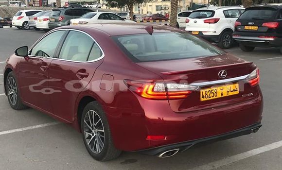 Buy Used Lexus ES Red Car in Muscat in Masqat Buy Used Lexus ES Red Car in Muscat in Masqat