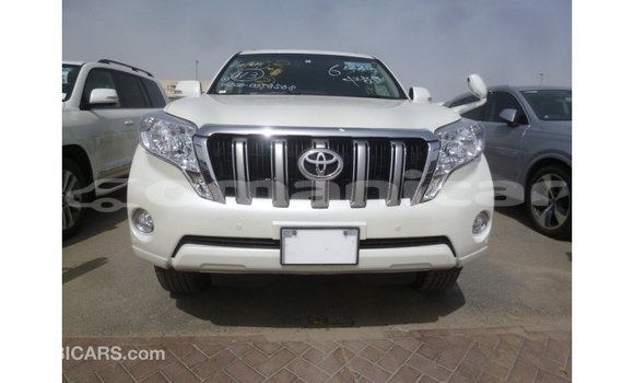 Buy Import Toyota Prado White Car in Import - Dubai in Dhufar Buy Import Toyota Prado White Car in Import - Dubai in Dhufar