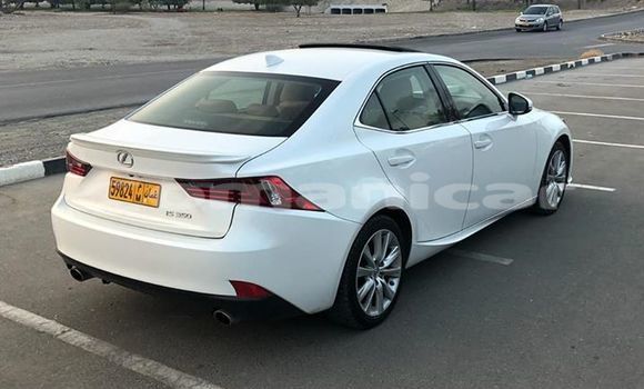 Buy Used Lexus IS White Car in Muscat in Masqat Buy Used Lexus IS White Car in Muscat in Masqat
