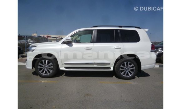 Buy Import Toyota Land Cruiser White Car in Import - Dubai in Dhufar Buy Import Toyota Land Cruiser White Car in Import - Dubai in Dhufar