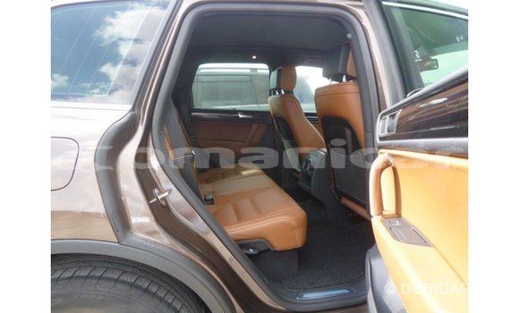 Buy Import Volkswagen Touareg Brown Car in Import - Dubai in Dhufar Buy Import Volkswagen Touareg Brown Car in Import - Dubai in Dhufar