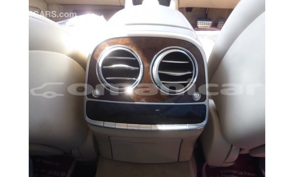 Buy Import Mercedes-Benz 190 Blue Car in Import - Dubai in Dhufar Buy Import Mercedes-Benz 190 Blue Car in Import - Dubai in Dhufar