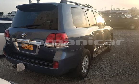 Buy Used Toyota Land Cruiser Blue Car in Muscat in Masqat Buy Used Toyota Land Cruiser Blue Car in Muscat in Masqat