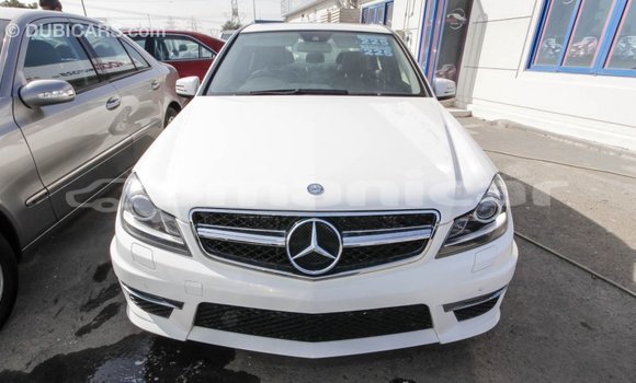Buy Import Mercedes-Benz 200 White Car in Import - Dubai in Dhufar Buy Import Mercedes-Benz 200 White Car in Import - Dubai in Dhufar