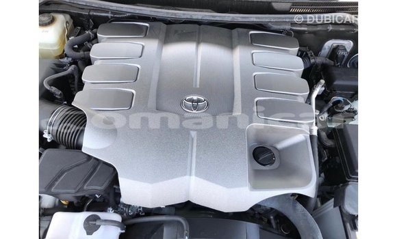 Buy Import Toyota Land Cruiser White Car in Import - Dubai in Dhufar Buy Import Toyota Land Cruiser White Car in Import - Dubai in Dhufar